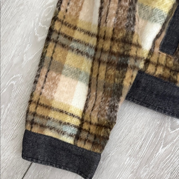 Women’s 7 for all mankind Plaid Jean jacket new size large - Picture 4 of 5